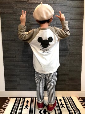 「バックプリント」｜「アイテム（ハンチング/ベレー帽）」を使った、tiinさん（キッズ・100cm）の秋コーディネート