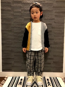 「apres les cours（アプレレクール）のアイテム（キャップ）」を使った、tiinさん（キッズ・100cm）の冬コーディネート