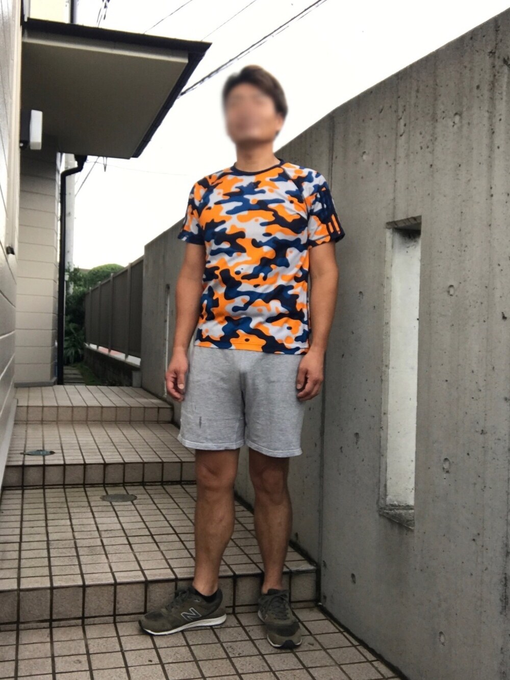 「adidas、CHUMS、New Balance、夏コーデ、迷彩柄、休日スタイル、ハーフパンツ」｜「adidasのアイテム（Tシャツ/カットソー、その他）」を使った、Tore@minさん（メンズ・174cm）の夏コーディネートの1枚目の写真