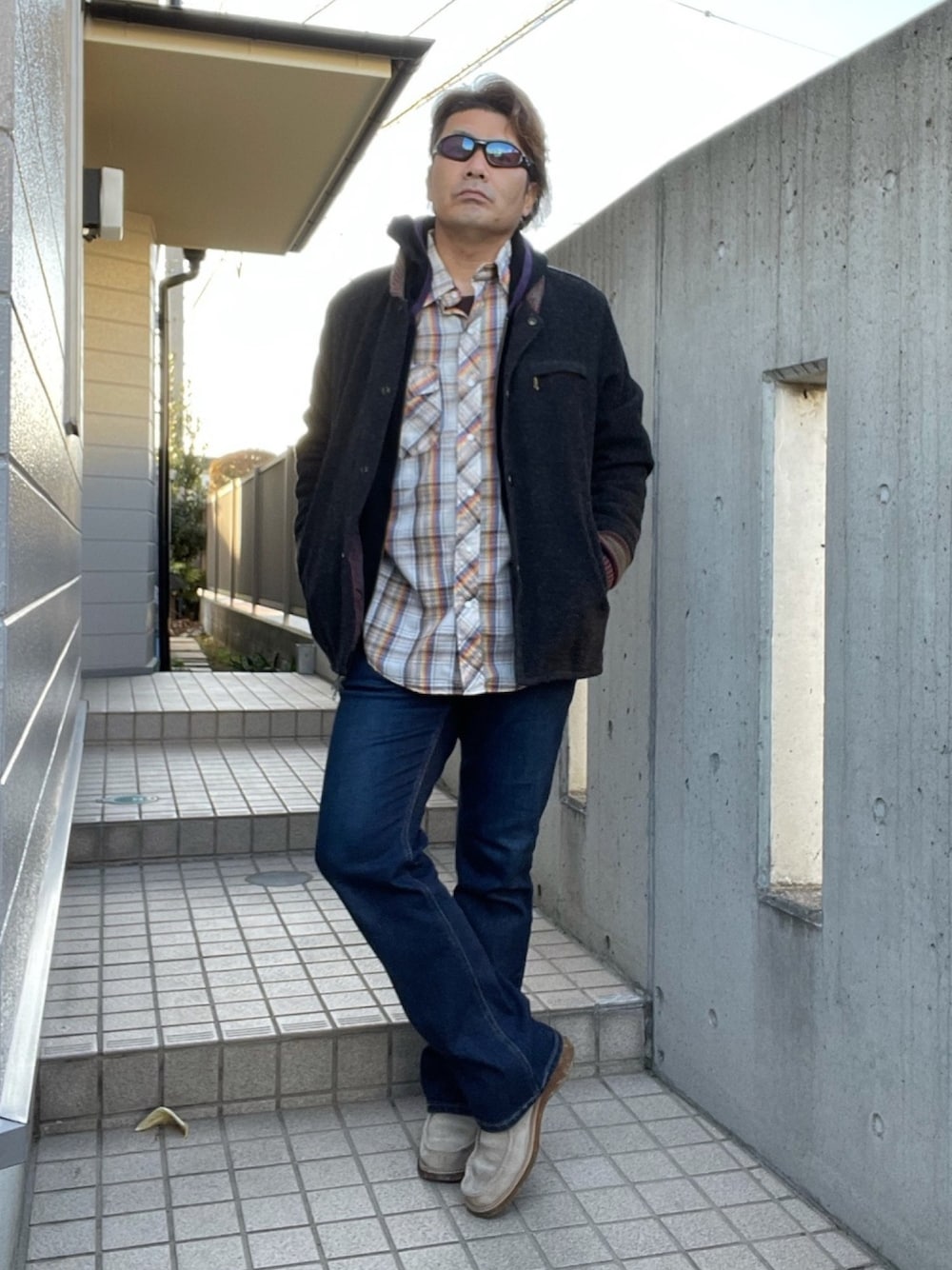 「Wrangler、clarks、GAP、ORGLORY、古着、冬コーデ、休日スタイル、ブーツカットデニム」｜「or Gloryのアイテム（ジャケット/アウター、ブラック系）」を使った、Tore@minさん（メンズ・174cm）の春コーディネートの1枚目の写真