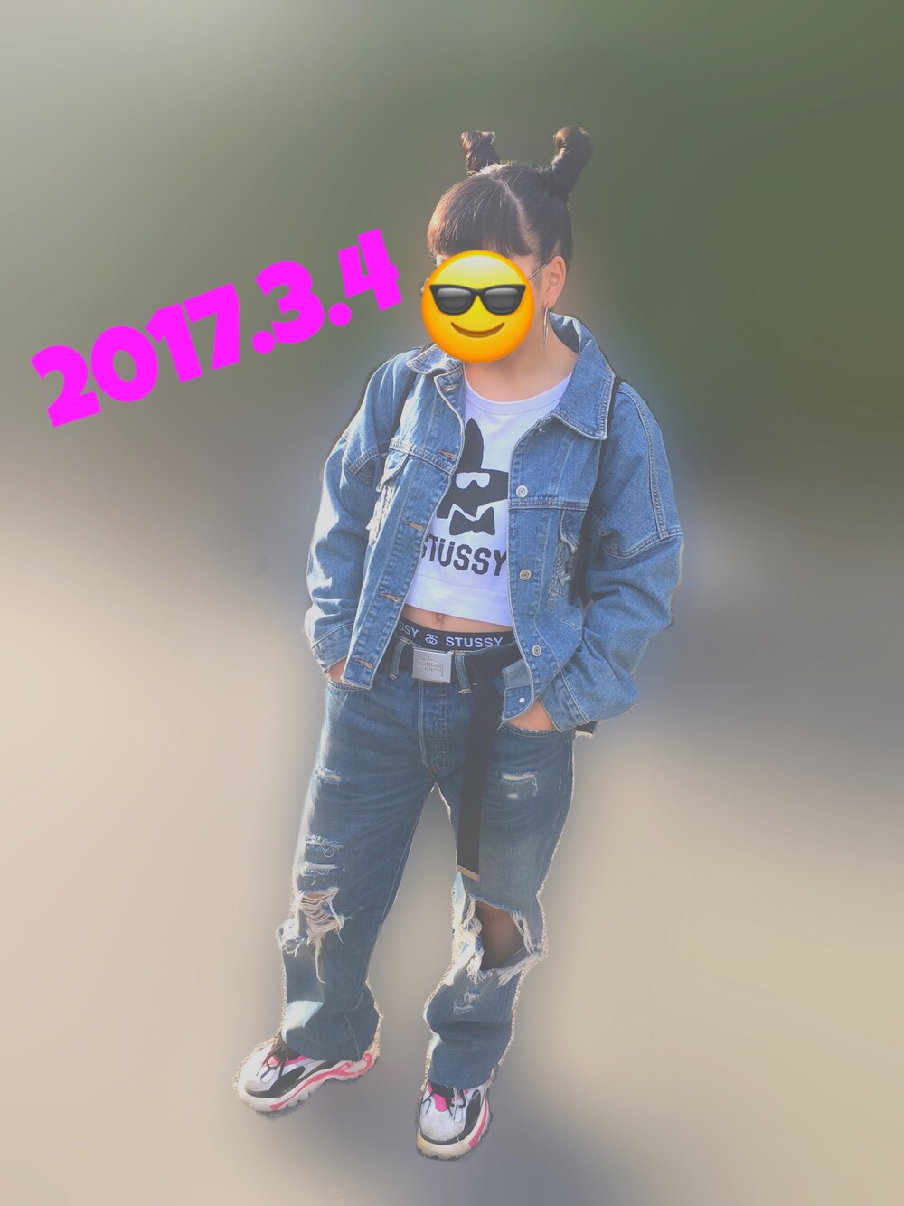 「デニムonデニム、デニムジャケット、#クラッシュデニム、stussy」｜「STUSSYのSmooth Stock Web Belt（ベルト、ブラック系）」を使った、M.さん（レディース・152cm）の春コーディネートの1枚目の写真