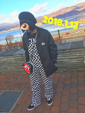 「STUSSY（ステューシー）のアイテム（ブルゾン）」を使った、M.さん（レディース・152cm）の冬コーディネート