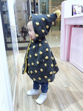 「ZARA KIDSのアイテム（ポンチョ）」を使った、Aki多多さん（キッズ・80cm）の冬コーディネート