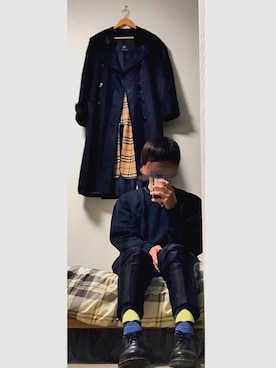 「大晦日」｜「アイテム（トレンチコート）」を使った、ムギノユウさん（メンズ・180cm）の冬コーディネート