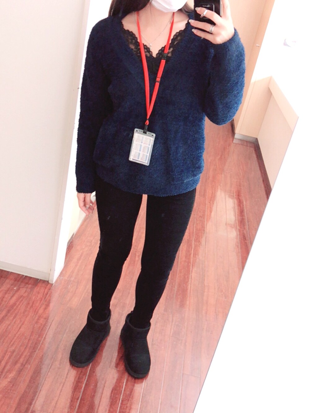 「オフィス、オフィスカジュアル、オフィススタイル、オフィスコーデ、ZARA、earth music&ecology、American Eagle、ムートン、ムートンブーツ、プチプラ」｜「ZARAのアイテム（ニット/セーター、ブルー系）」を使った、Natsumiさん（レディース・155cm）の秋コーディネートの1枚目の写真