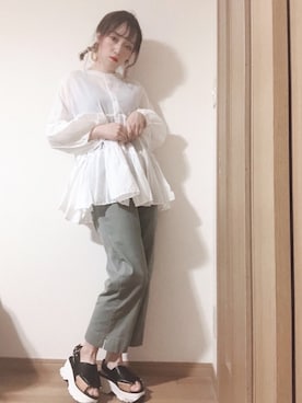 「Libra Cue（リブラ キュー）のアイテム（スラックス）」を使った、𝕄 𝕚 𝕚❁さん（レディース・157cm）の春コーディネート