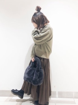 「SVEC（シュベック）のアイテム（ローファー）」を使った、𝕄 𝕚 𝕚❁さん（レディース・157cm）の秋コーディネート