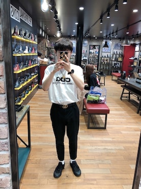 「Maison Kitsune（メゾンキツネ）のアイテム（PC・スマホグッズ/家電）」を使った、りゅう(류짱)さん（メンズ・165cm）の秋コーディネート