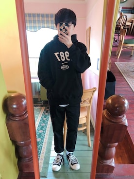 「Maison Kitsune（メゾンキツネ）のアイテム（PC・スマホグッズ/家電）」を使った、りゅう(류짱)さん（メンズ・165cm）の秋コーディネート