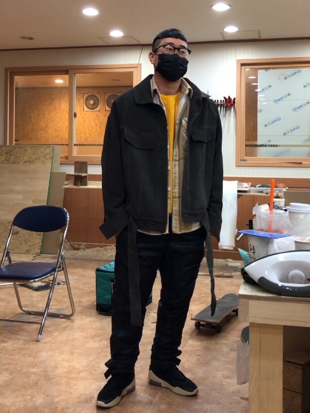 「fear of god、UNUSED、NIKE」｜「UNUSEDのアイテム（ニット/セーター、その他）」を使った、zo_z1ogさん（メンズ・173cm）の冬コーディネートの1枚目の写真