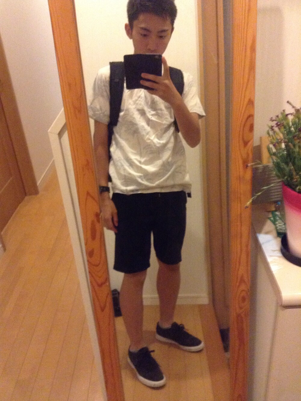 「夏、Tシャツ、夏コーデ、ナイキ」｜「SENSE OF PLACE by URBAN RESEARCHのアイテム（Tシャツ/カットソー、ホワイト系）」を使った、tomokiさん（メンズ・162cm）の夏コーディネートの1枚目の写真