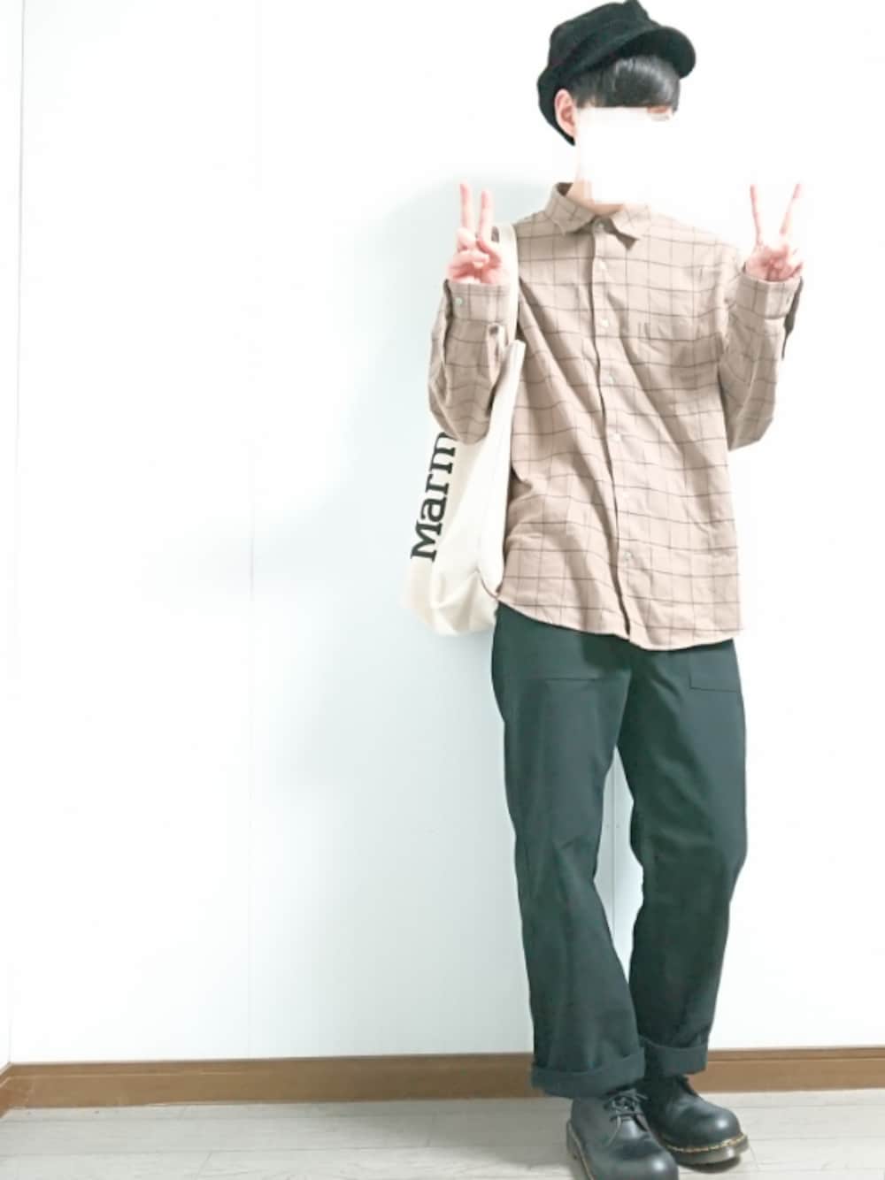 「ラブアンドピース2018、秋服準備はじめました、オーバーサイズ、シャツスタイル、ブラウン、プチプラ、GU、Dr.Martens、トートバッグ、キャスケット」｜「男性用フォルダ公開中のアイテム（トップス、ホワイト系）」を使った、ぬー*さん（メンズ・174cm）の秋コーディネートの1枚目の写真