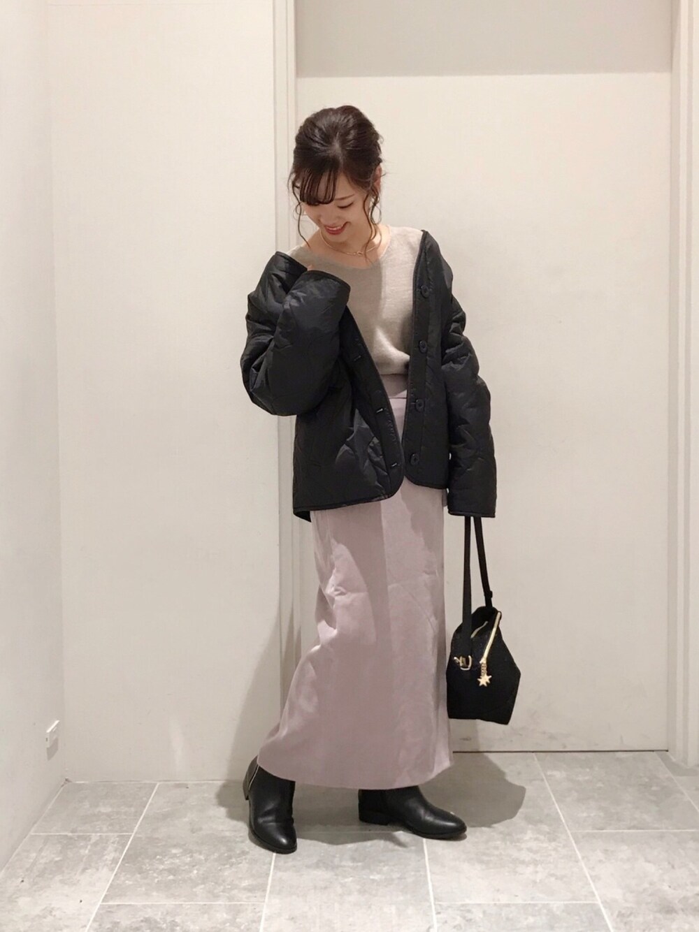 「Discoat、ootd、ボアジャケット、キルティングジャケット、ボア、キルティング、カシミヤ、カシミヤタッチ、オーバーサイズ、ビッグシルエット」｜「DISCOATのボアリバーシブルキルトジャケット（ブルゾン、ブラック系）」を使った、su8zu1koさん（レディース・150cm）の冬コーディネートの1枚目の写真