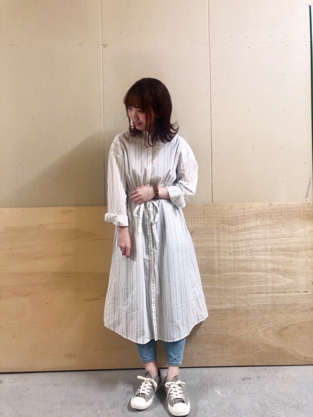 「earth music&ecology、シンプル、デニム、シャツスタイル、ラフ」｜「earth music&ecologyのオーガニックコットンシャツワンピース ＊（ワンピース、その他）」を使った、ミズホさん（レディース・155cm）の春コーディネートの1枚目の写真
