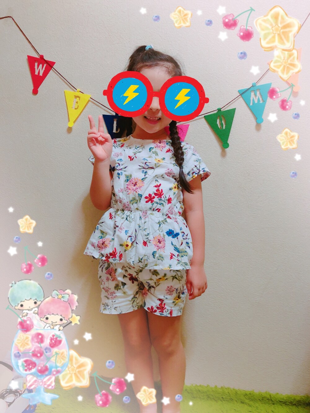 「キッズファッション、女の子、6歳、年長さん、プティマイン」｜「petit mainのボタニカルセットアップ（Tシャツ/カットソー、ホワイト系）」を使った、みゆちんの娘さんさん（キッズ・120cm）の夏コーディネートの1枚目の写真