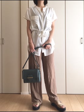 「GU（ジーユー）のアイテム（シャツ/ブラウス、ホワイト系）」を使った、kana**さん（レディース・165cm）の夏コーディネート