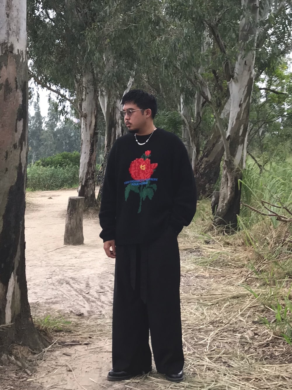 「Yohji Yamamotoのアイテム（ニット/セーター、ブラック系）」を使った、KEVINさん（メンズ・175cm）の秋コーディネートの1枚目の写真