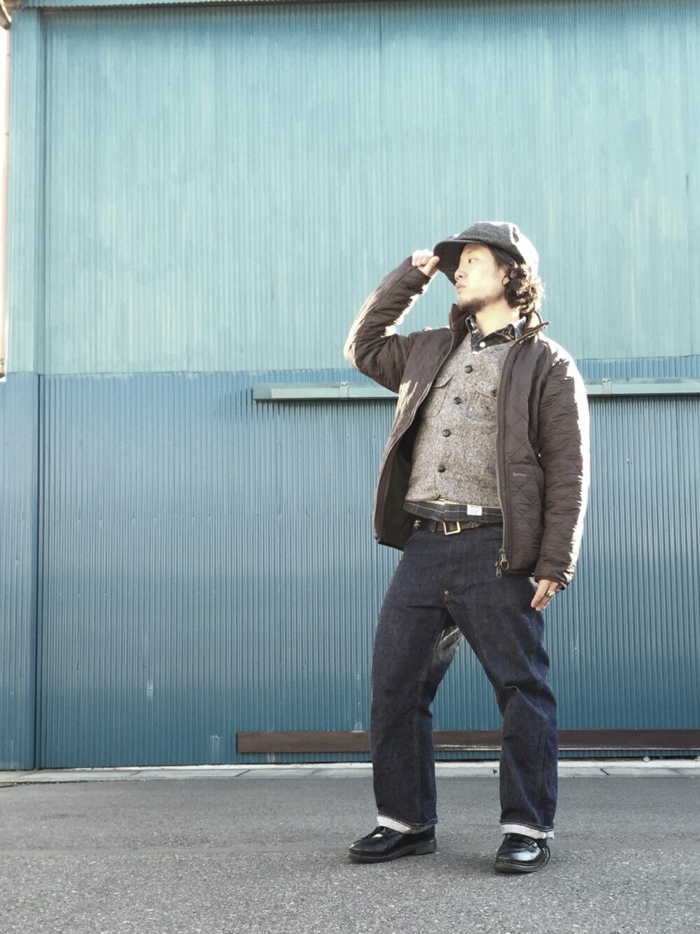 「barbour、アメカジ、ワーク、寝坊」｜「WIREDのアイテム（キャスケット、グレー系）」を使った、han19さん（メンズ・169cm）の冬コーディネートの1枚目の写真