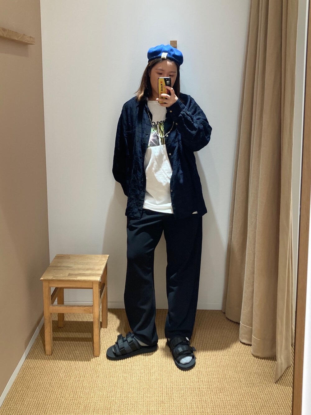 「sydney」｜「AMBUSHのアイテム（シャツ/ブラウス、ブルー系）」を使った、口口さん（レディース・170cm）の冬コーディネートの1枚目の写真