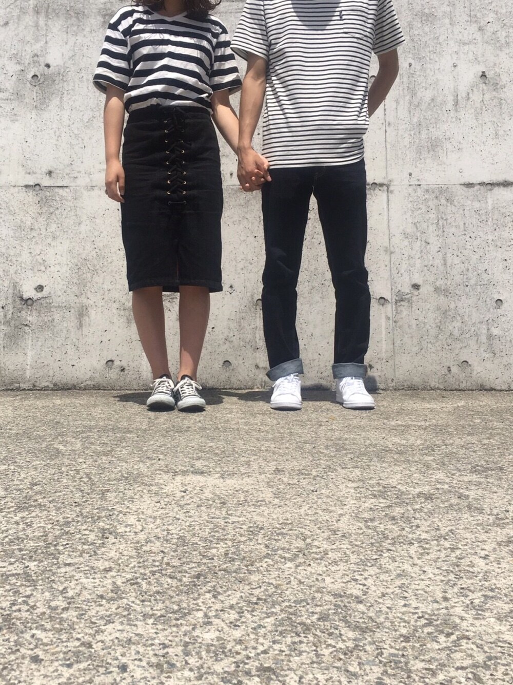 「白スニーカー、シミラールック、ボーダー、シンプルコーデ」｜「adidasのADIDAS アディダス　STAN SMITH スタンスミス M20325 *RWHI/RWHI/NEWN（スニーカー、ホワイト系）」を使った、kosさん（メンズ・175cm）の夏コーディネートの1枚目の写真