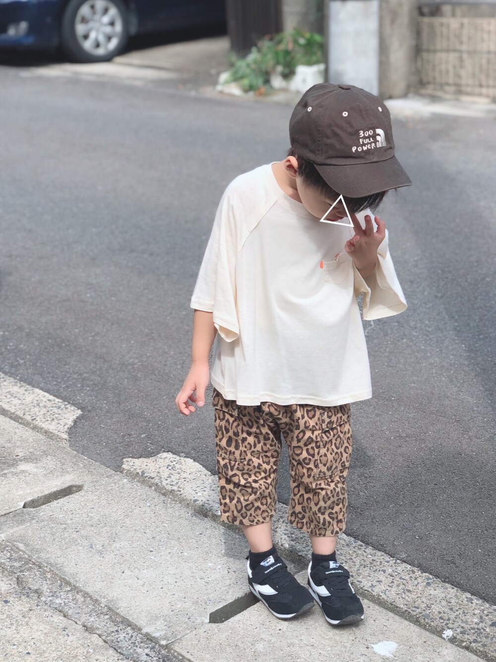 「キッズコーデ、キッズファッション、4歳、おとこのこ、キャップ、レオパード、アニマル柄、おしゃれさんと繋がりたい」｜「韓国子供服のアイテム（キャップ、ブラック系）」を使った、こだまさん（キッズ・100cm）の秋コーディネートの1枚目の写真