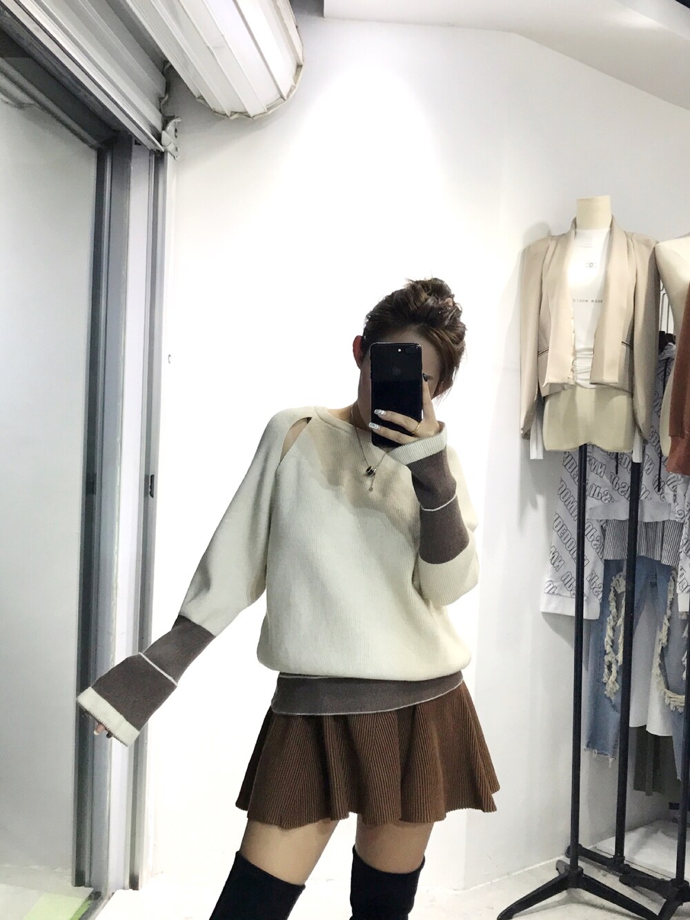 「套装、气质、韩版、纯色、简单」｜「BSTUDIOのアイテム（ニット/セーター、ベージュ系）」を使った、ABさん（レディース・153cm）の秋コーディネートの1枚目の写真