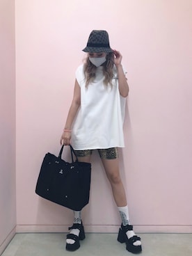 「FIG&VIPER（フィグアンドバイパー）のアイテム（トートバッグ）」を使った、FIG&VIPER_Yukaさん（レディース・167cm）の夏コーディネート