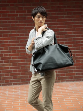 「アイテム（ボストンバッグ）」を使った、UNBILLION_MENSさん（メンズ・176cm）の秋コーディネート
