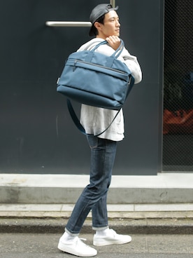 「アイテム（ボストンバッグ）」を使った、UNBILLION_MENSさん（メンズ・176cm）の冬コーディネート