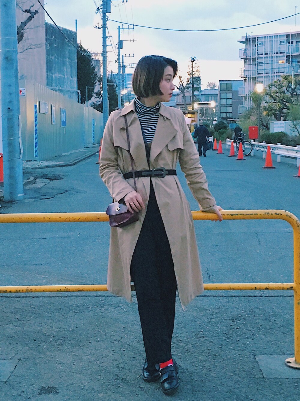 「きれいめカジュアル、春コーデ、オトナ女子、UNIQLO、今日のコーデ、トレンチコート、NATURAL BEAUTY BASIC」｜「JIL SANDERのアイテム（スラックス、ブラック系）」を使った、NAOさん（レディース・163cm）の春コーディネートの1枚目の写真