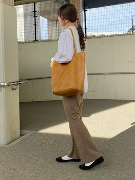 「Ambre Neige（アンブルネージュ）のエコレザーセットトートバック／【WEB/EC限定商品】（トートバッグ、イエロー系）」を使った、miraiさん（レディース・163cm）の冬コーディネート