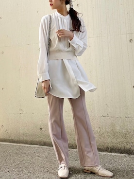 「GU（ジーユー）のアイテム（シャツ/ブラウス、ホワイト系）」を使った、miraiさん（レディース・163cm）の春コーディネート