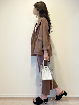 「しまむら（シマムラ）のアイテム（テーラードジャケット、ブラウン系）」を使った、miraiさん（レディース・163cm）の春コーディネート