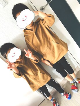 「devirock（デビロック）の切りっぱなしミニ裏毛7分袖パーカー（パーカー、ブラウン系）」を使った、haasaさん（キッズ・120cm）の春コーディネート
