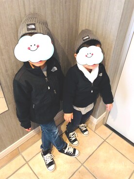 「THE NORTH FACE（ザノースフェイス）のザ・ノース・フェイス キッズ フリースジャケット / デナリフリースジャケット（ブルゾン、ブラック系）」を使った、haasaさん（キッズ・120cm）の秋コーディネート