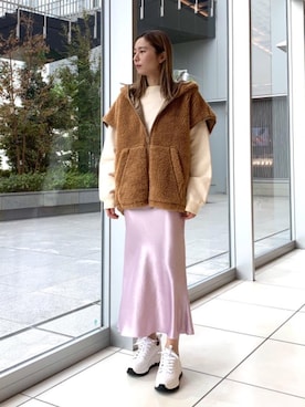 「ASTRAET（アストラット）のアイテム（スウェット）」を使った、ASAMI MIZUTANIさん（レディース・160cm）の冬コーディネート