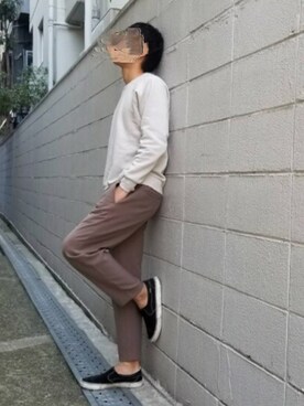「スリムテーパード」｜「アイテム（スリッポン）」を使った、りくさん（メンズ・170cm）の秋コーディネート
