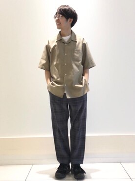 「USAコットン」｜「アイテム（スラックス）」を使った、coen しゅうのさん（メンズ・166cm）の夏コーディネート