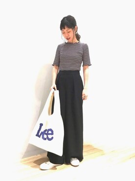 「earth music&ecology（アースミュージックアンドエコロジー）のメローボートネック半袖プルオーバー（Tシャツ/カットソー）」を使った、まるり。さん（レディース・156cm）の春コーディネート