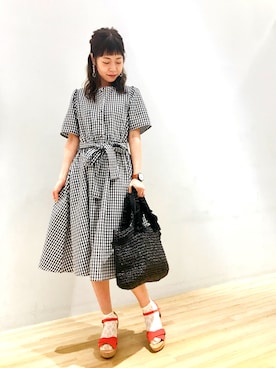 「フリルトート」｜「アイテム（ワンピース/ドレス）」を使った、まるり。さん（レディース・156cm）の春コーディネート