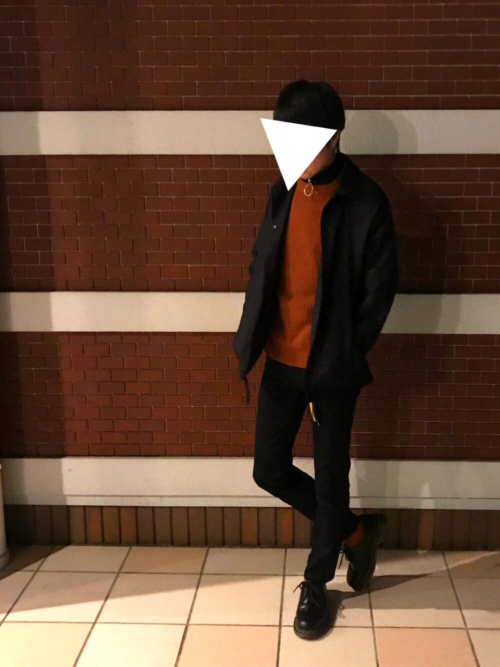 「シンプル、黒スキニー、プチプラ、コーチジャケット、黒、ガチャベルト、おしゃれさんと繋がりたい、Dr.Martens」｜「Dr. MartensのDr.Martens / 1461 59 3EYESHOE_mtn（ドレスシューズ、ブラック系）」を使った、のむ。さん（メンズ・172cm）の冬コーディネートの1枚目の写真