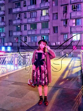 「unicorn tearsのアイテム（ジャンパースカート、レッド系）」を使った、sakula-lolipopさん（レディース）の春コーディネート