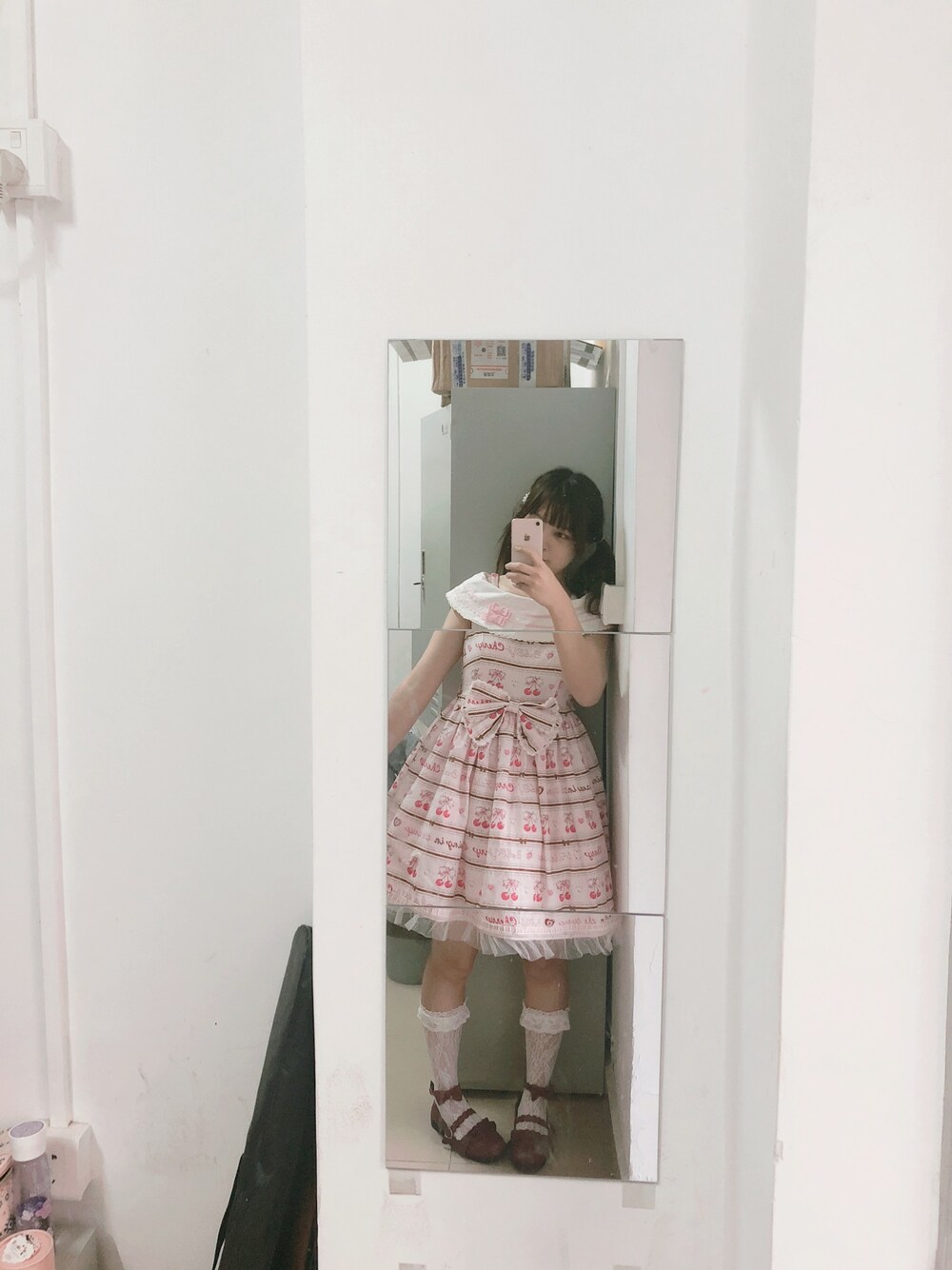 「lo li ta」｜「BABY,THE STARS SHINE BRIGHTのアイテム（ワンピース、ピンク系）」を使った、sakula-lolipopさん（レディース・162cm）の秋コーディネートの1枚目の写真