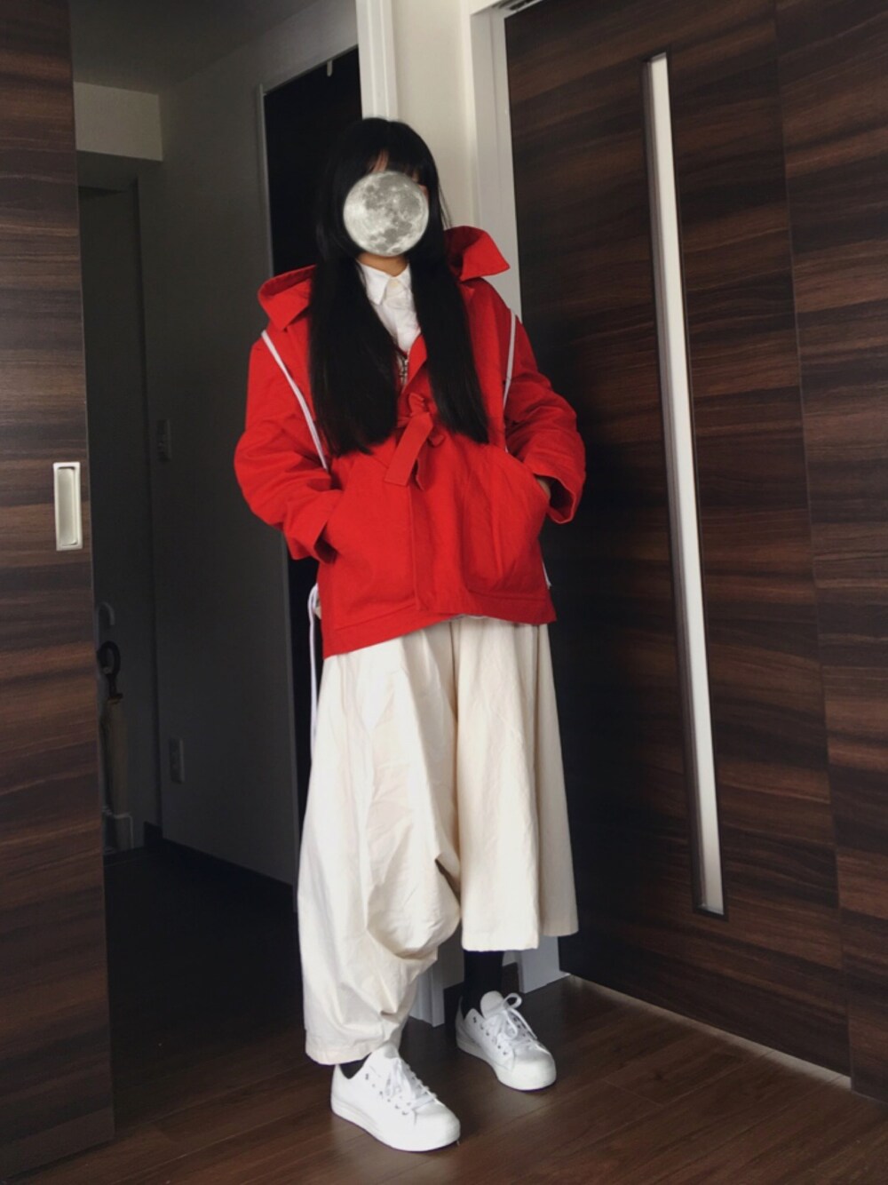 「UNUSEDのアイテム（ジャケット/アウター、レッド系）」を使った、Aliceさん（レディース・170cm）の春コーディネートの1枚目の写真