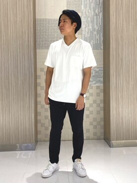 「NANO universe（ナノユニバース）の《汗染み防止》Anti Soaked ヘビーVネックTシャツ（Tシャツ/カットソー）」を使った、nano・universe ららぽーとTOKYO-BAY Mensさん（メンズ・173cm）の夏コーディネート