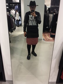 BLACK KAVIAR | スウェット