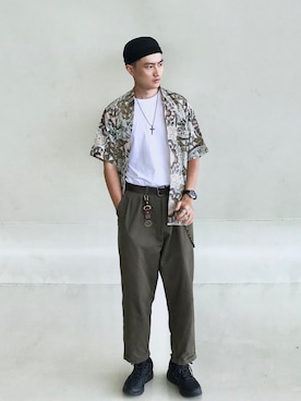 「Carhartt（カーハート）のアイテム（キーホルダー）」を使った、游豐澤さん（メンズ・178cm）の秋コーディネート
