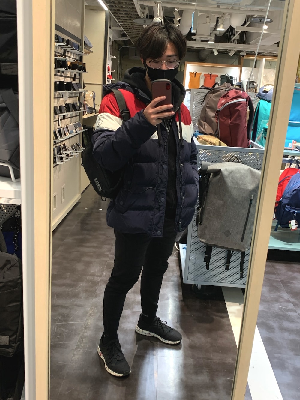 「TOMMY HILFIGER、UNIQLO、ZARA、asics、micheallinnell、冬コーデ」｜「TOMMY HILFIGERのアイテム（ダウンジャケット/コート、その他）」を使った、hideさん（メンズ・169cm）の冬コーディネートの1枚目の写真