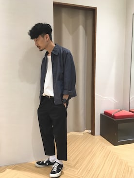 「COMME des GARCONS SHIRT（コムデギャルソンシャツ）のナイロンブルゾン（ブルゾン、ブルー系）」を使った、shoushoushouさん（メンズ）の秋コーディネート