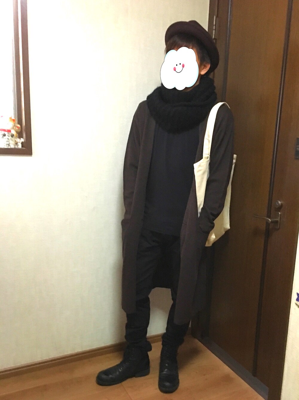「カーディガン、ロングカーディガン、ブラウン、黒スキニー、休日スタイル、ハット、ブーツ、大学生」｜「URBAN RESEARCH DOORS MENSのDOORS WOOL HAT（ハット、ブラウン系）」を使った、TRさん（メンズ・168cm）の冬コーディネートの1枚目の写真